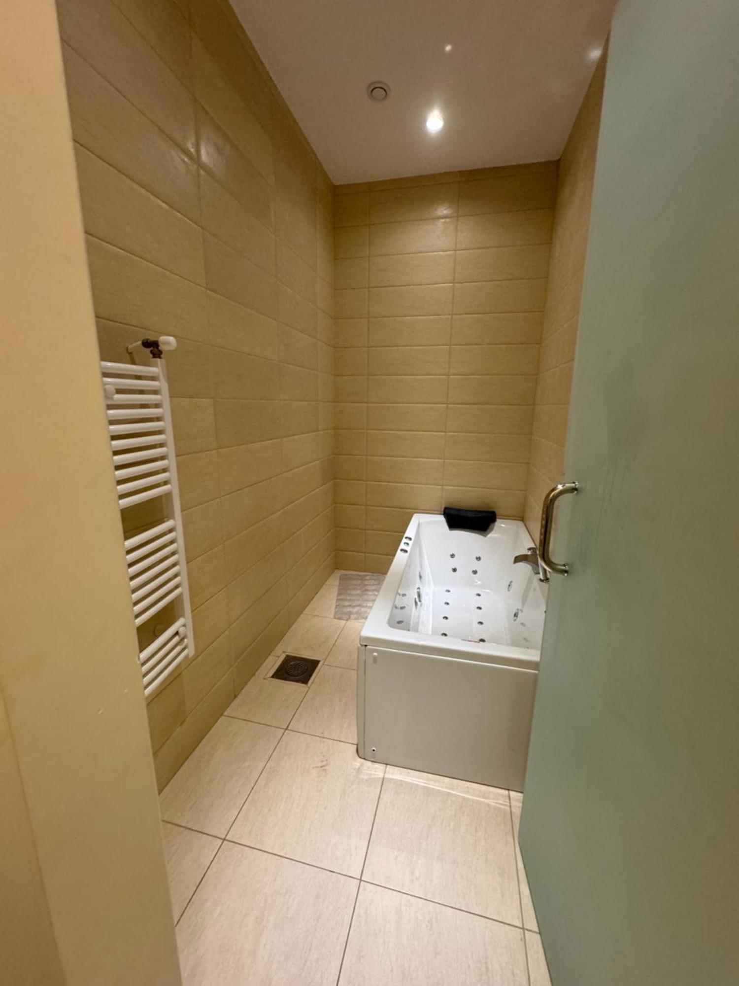 Le Zenith Hotel Vahran Dış mekan fotoğraf